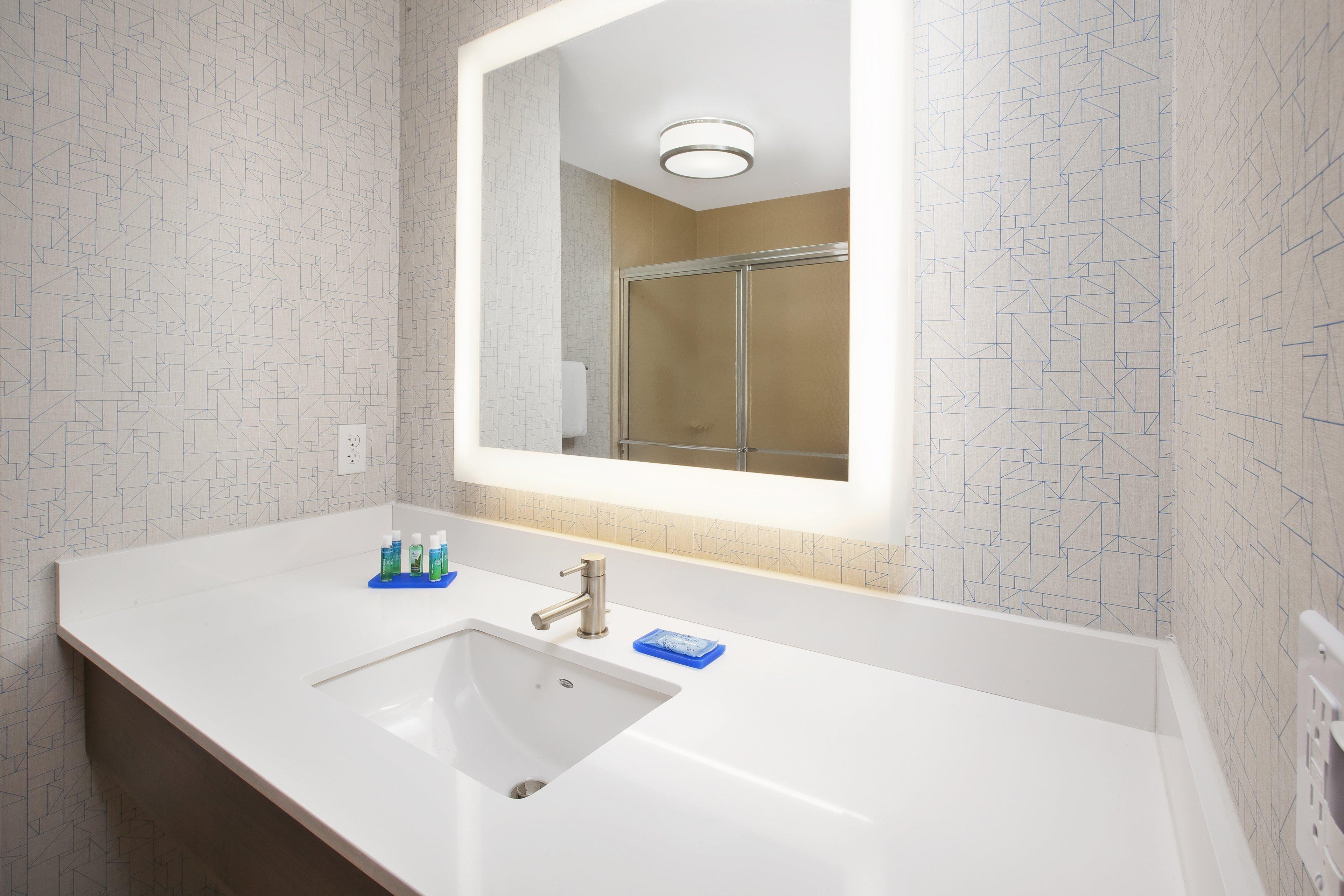 Express & By Ihg Hotel Auburn Hills