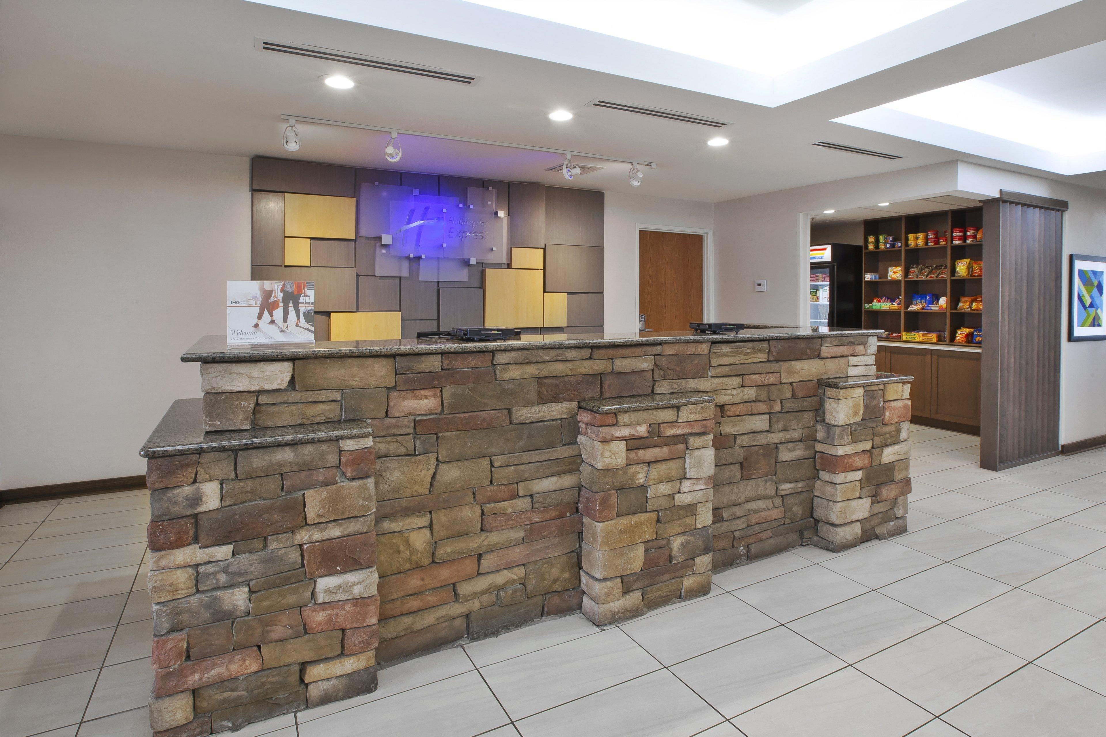 Hotel Express & By Ihg 3*