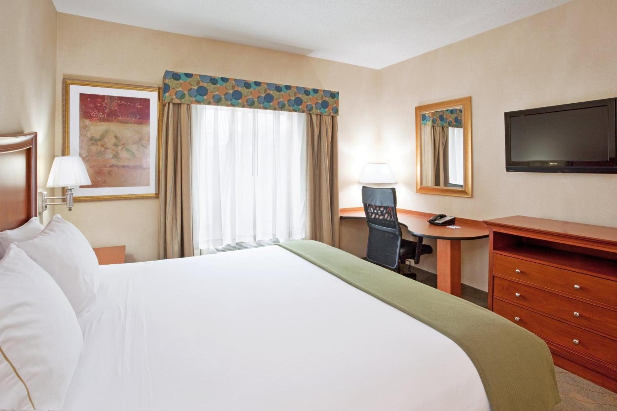Express & By Ihg Hotel