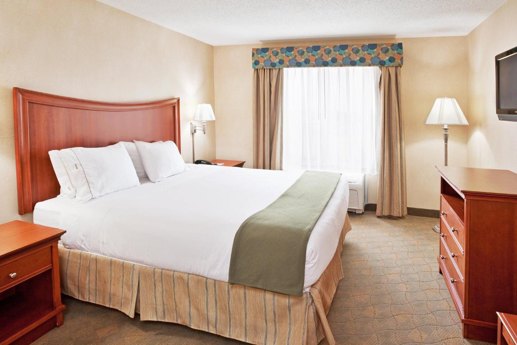Express & By Ihg Hotel