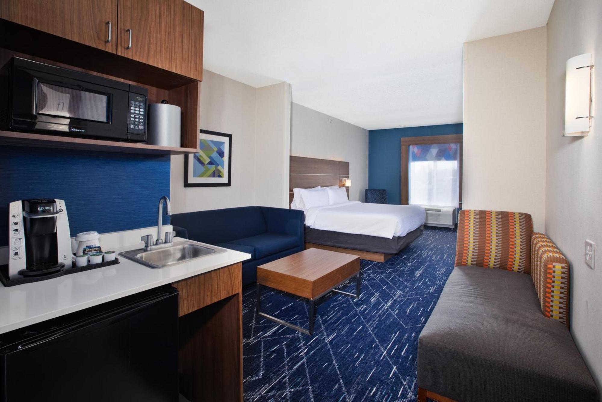 Hotel Express & By Ihg