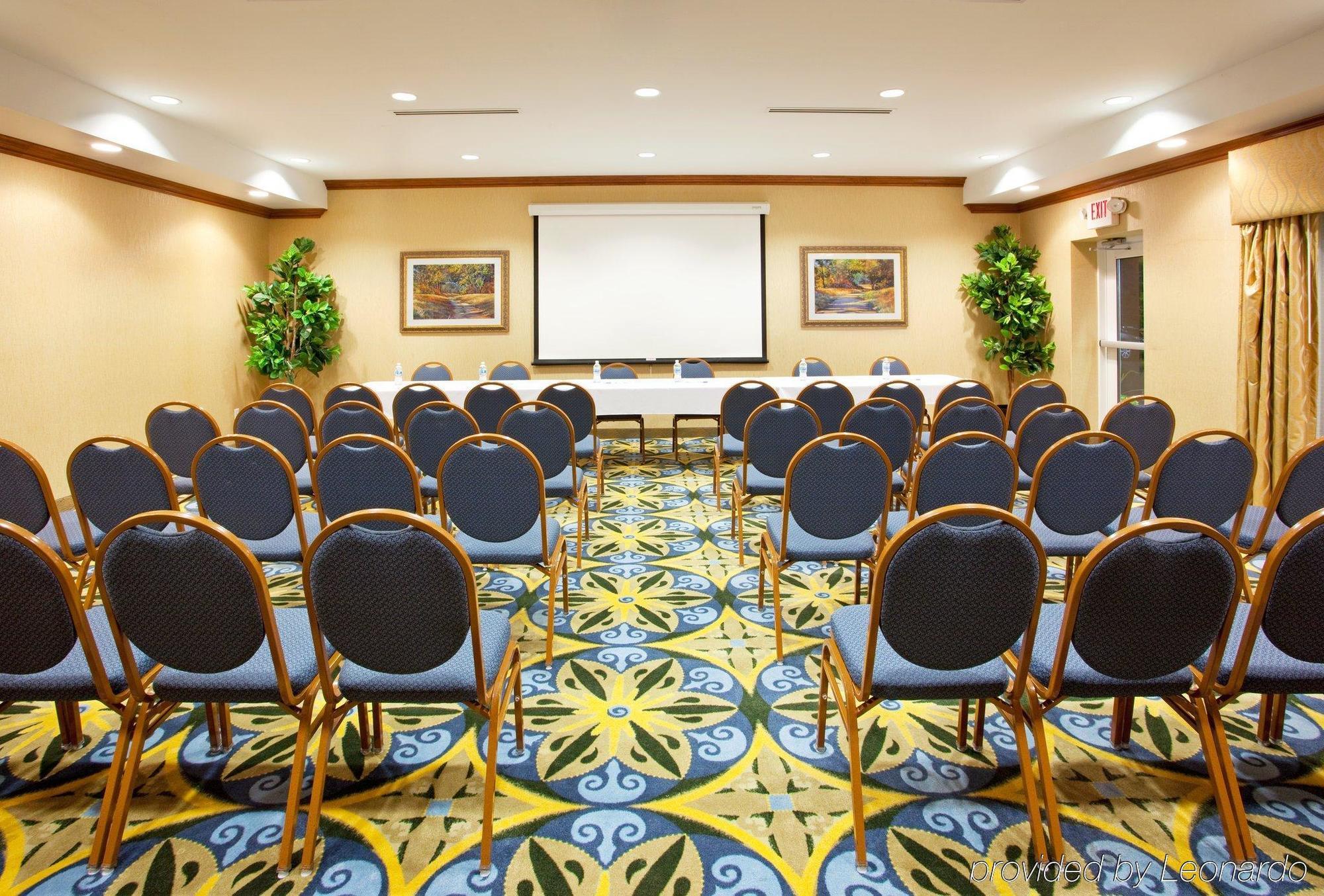 Hotel Express & By Ihg Auburn Hills