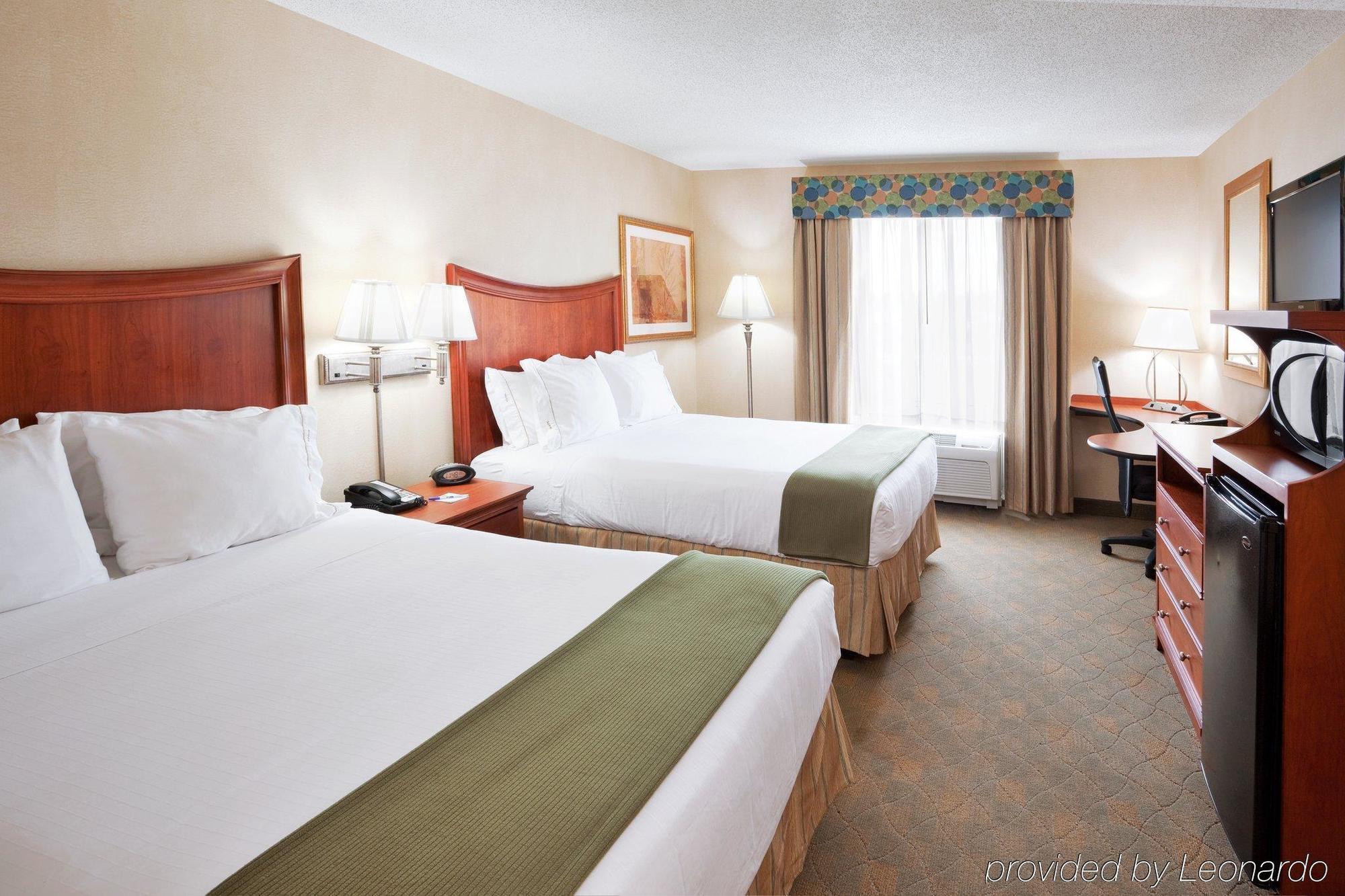 Express & By Ihg Auburn Hills