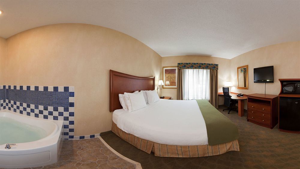 Express & By Ihg Hotel