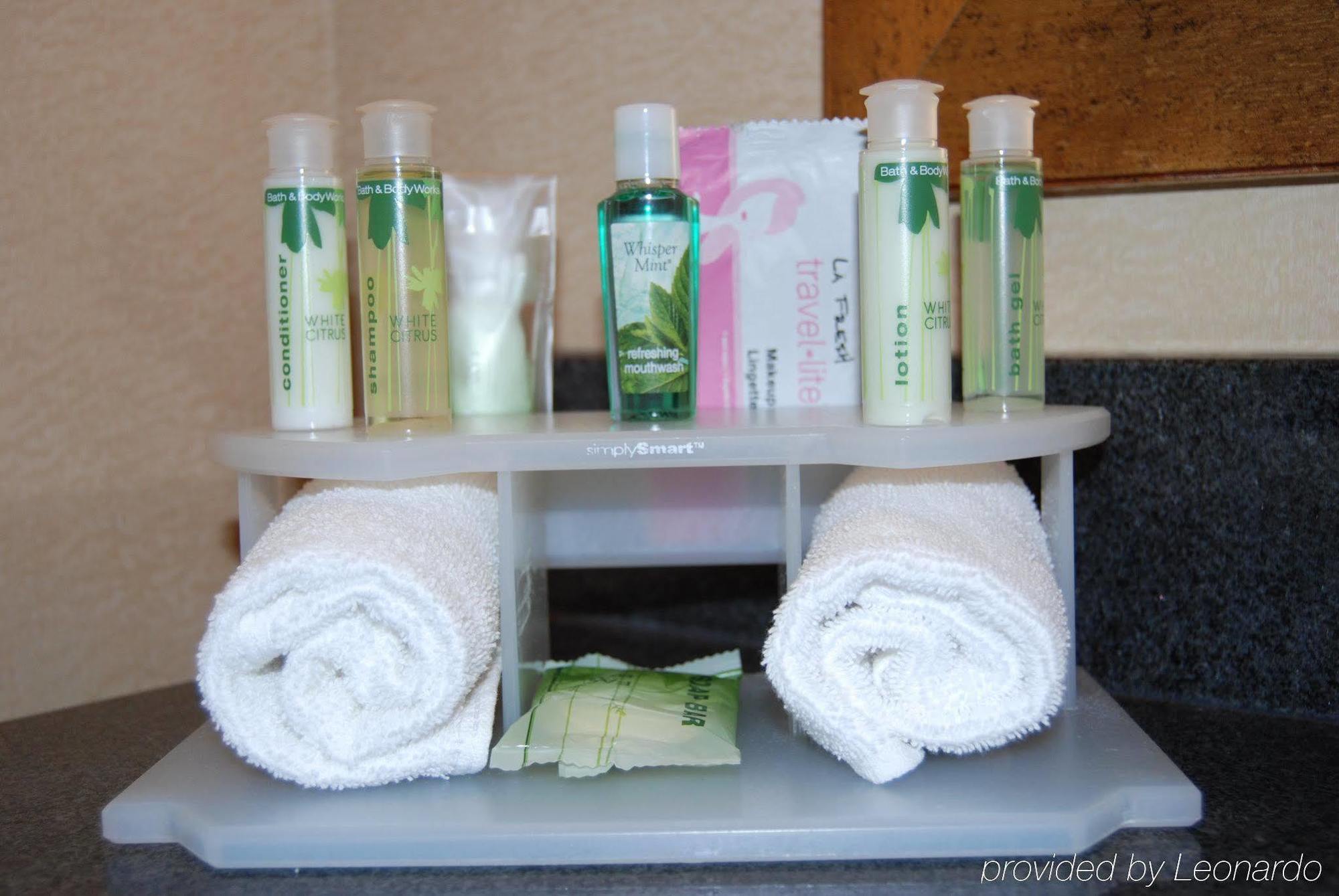 Hotel Express & By Ihg