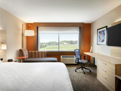 Hotel Express & By Ihg Auburn Hills